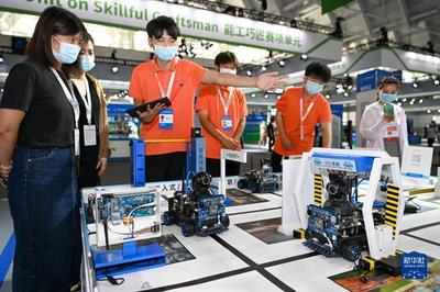 能工巧匠展絕活——世界職業(yè)院校技能大賽現(xiàn)場(chǎng)直擊